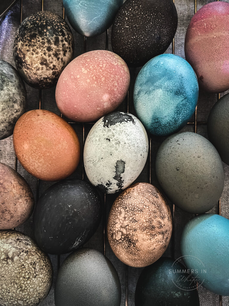 Naturally dyed eggs